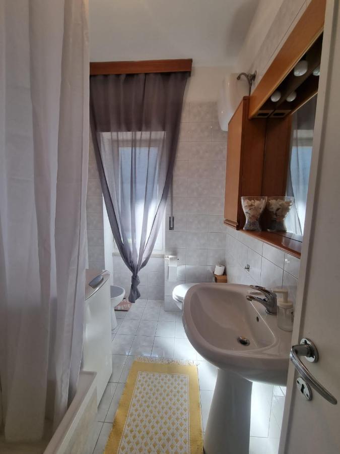 Ferienwohnung Ultimo Piano Con Parcheggio Triest Exterior foto