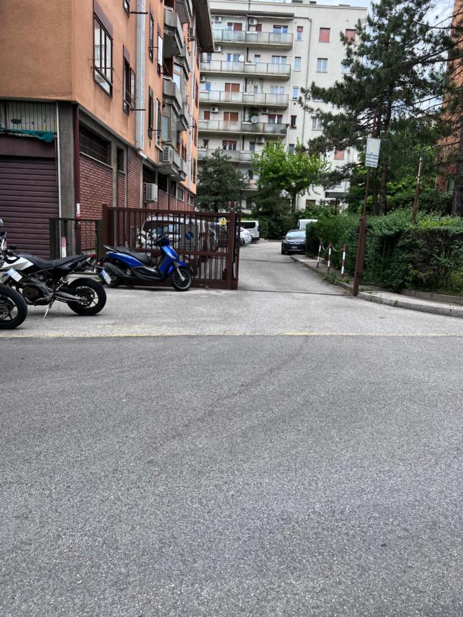Ferienwohnung Ultimo Piano Con Parcheggio Triest Exterior foto